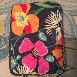 Vera bradley e reader/ipad mini case